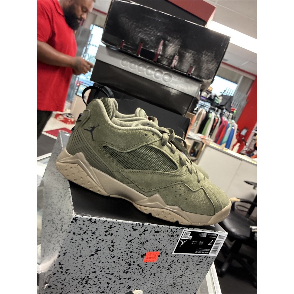 Air Jordan MVP 92 Low Top HQ3950-201 Olive Green N Tan SZ 7 New DS